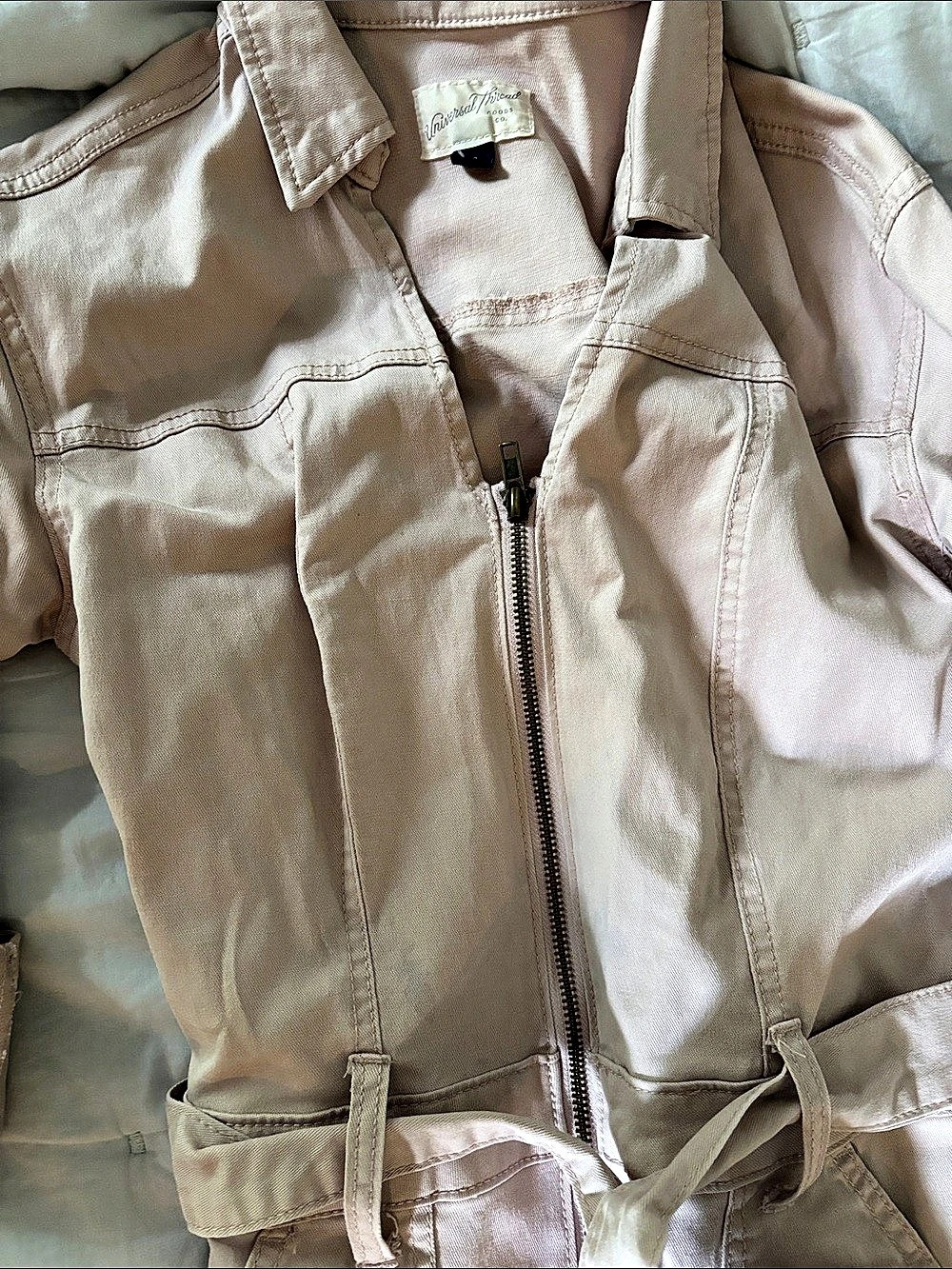Universal thread Jumpsuit - Picture 3 of 6